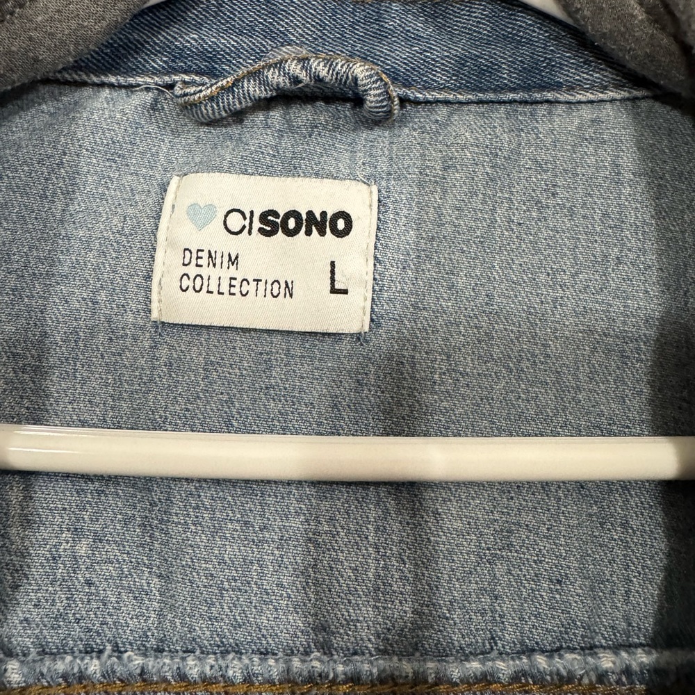 Ci Sono Light Blue Distressed Denim Jacket with hood Large EUC - Picture 3 of 5